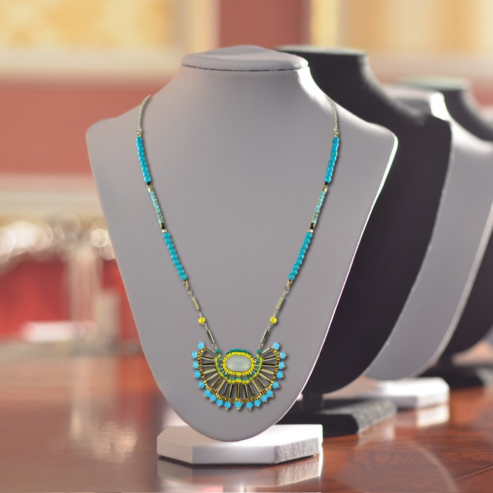 Beautiful NEW Bead & Stone Western Boho Statement Necklace - Picture 2 of 2